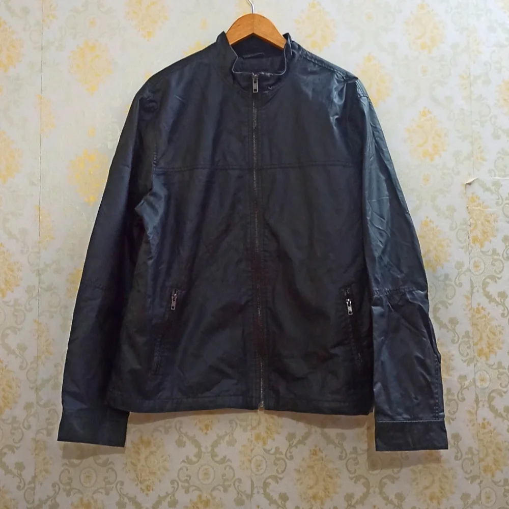 Banana Republic - Picture 1 of 7